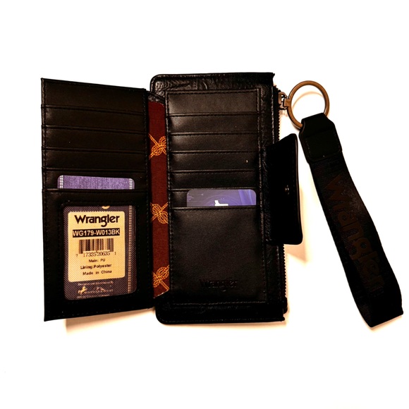 Wrangler Black Leather Wallet with Keychain Loop - Picture 6 of 6